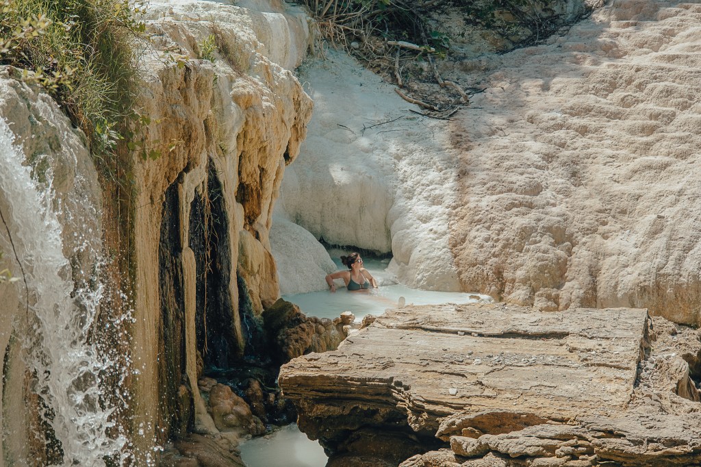 Bagni di San Filippo: Découvrez ces sources chaudes toscanes au cœur de la nature